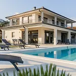 Maritima Opatija-meerblick-infinity Pool-luxus-relax Opatija